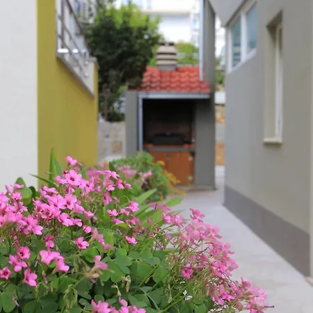 By The Sea Nemira, Omis - 17039 Apartman *