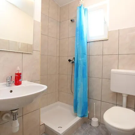 Apartman By The Sea Nemira, Omis - 17039 Tice